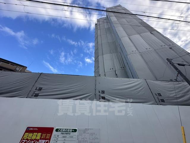 【豊中市本町のマンションの建物外観】