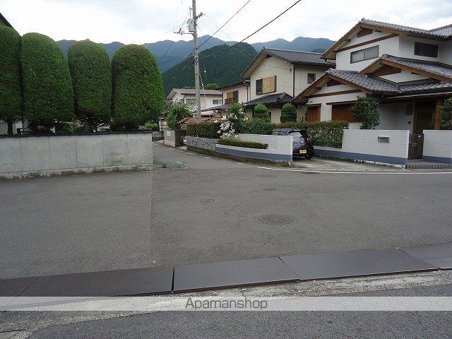コンビニ　ファミリーマート新居浜中筋町店（コンビニ）まで450m