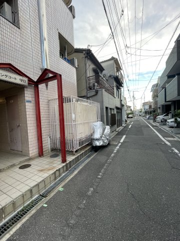 【ウイングコ一ト守口の駐車場】