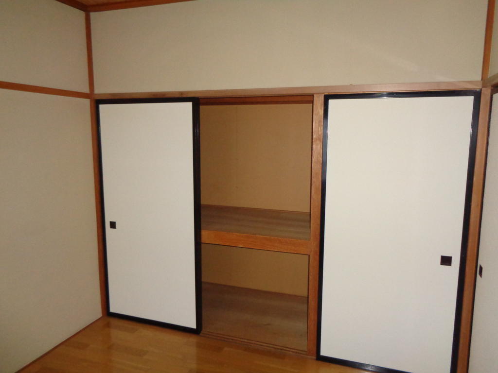 山形市 2階建 築38年の内装写真