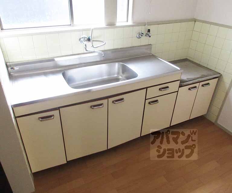 キッチン　広いキッチンです。