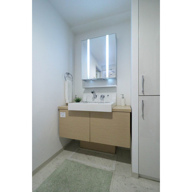 洗面設備　広い洗面スペース