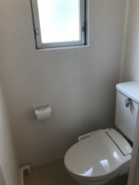 地下鉄西神・山手線 板宿駅 徒歩19分 4階建 築56年のトイレ写真
