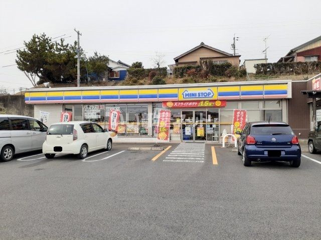 コンビニ　ミニストップ 亀山井田川店（コンビニ）まで607m