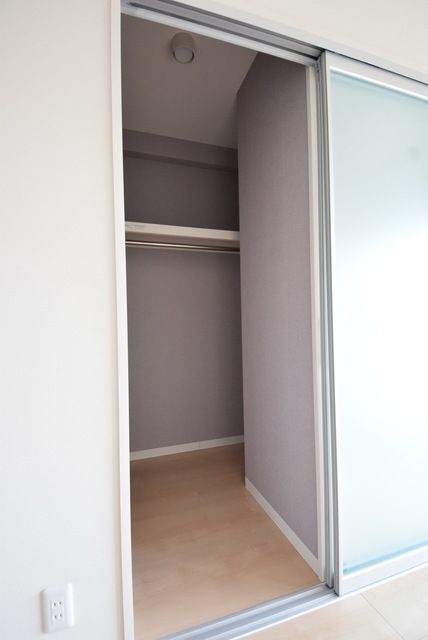 収納　★奥行のあるクローゼットです★