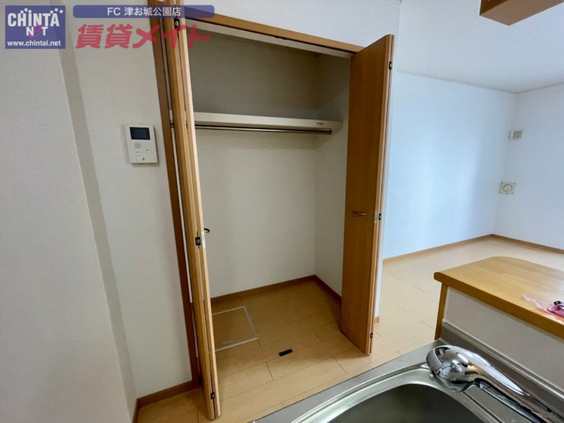 収納　同一タイプ部屋写真