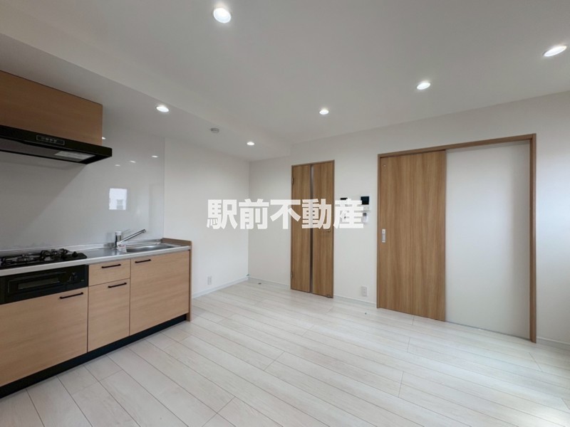 居室・リビング　※同物件別部屋の参考写真・現況優先