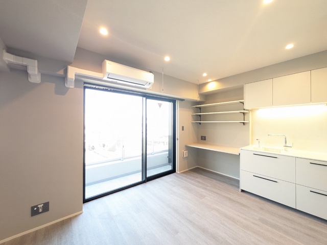 居室・リビング　ＬＤＫ９．１？