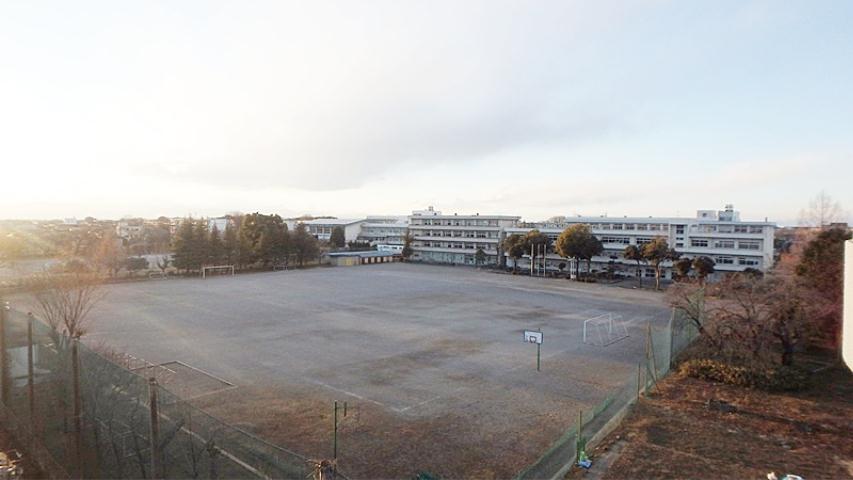 小学校　上尾市立平方東小学校（小学校）まで770m