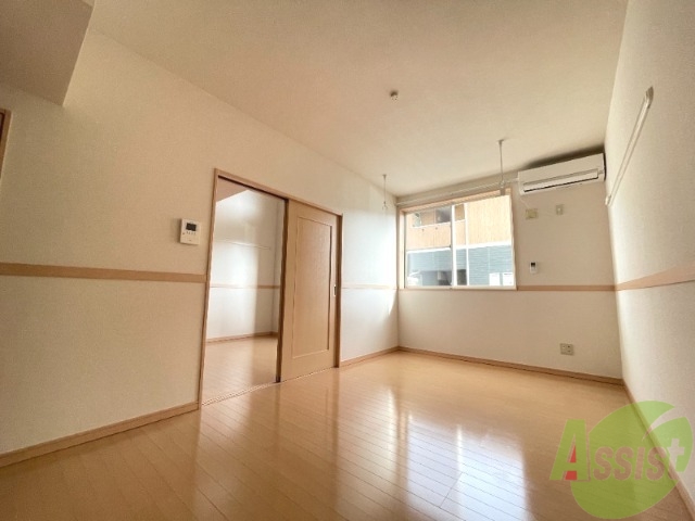 居室・リビング　ＬＤＫなので広々としていて開放感がありますね。