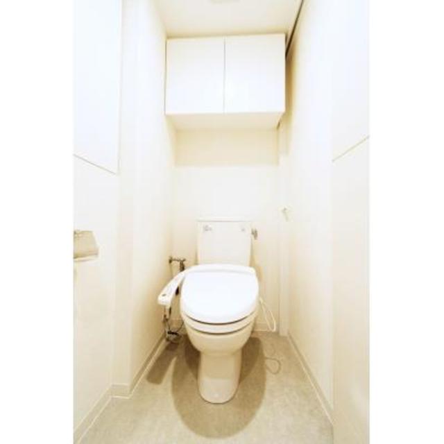 トイレ　※写真は同タイプ住戸です。