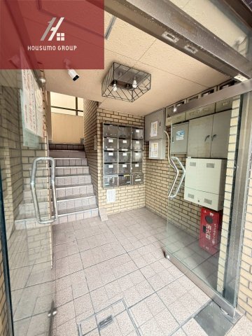 エントランス　建物の内部です