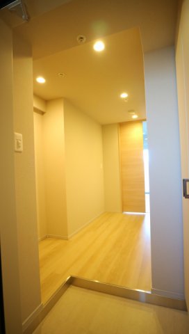 玄関　※参考写真