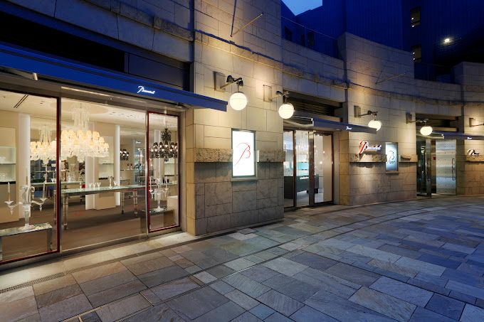 ショッピングセンター　バカラショップ六本木（ショッピングセンター）まで231m