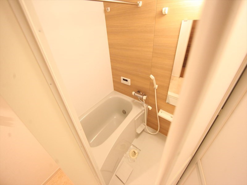 バス・シャワールーム　浴室暖房乾燥機付　追い焚き・オートバス機能付お風呂