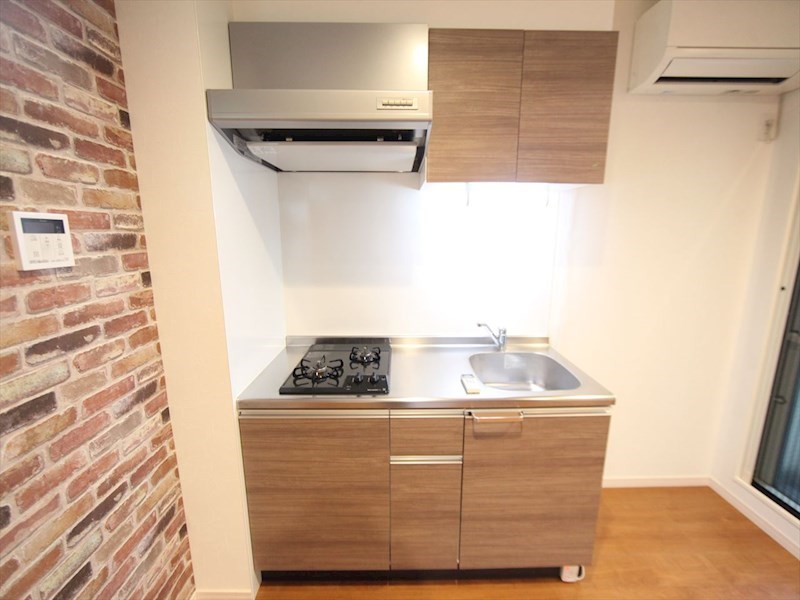 キッチン　システムキッチン（ガス2口コンロ付）