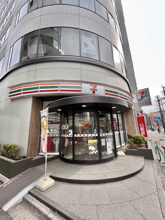 コンビニ　セブンイレブン（コンビニ）まで189m