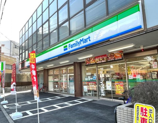 コンビニ　ファミリーマート 東久留米東本町店（コンビニ）まで371m