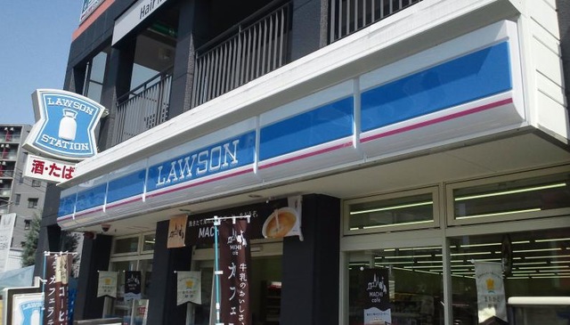コンビニ　ローソン 東久留米駅東口店（コンビニ）まで241m