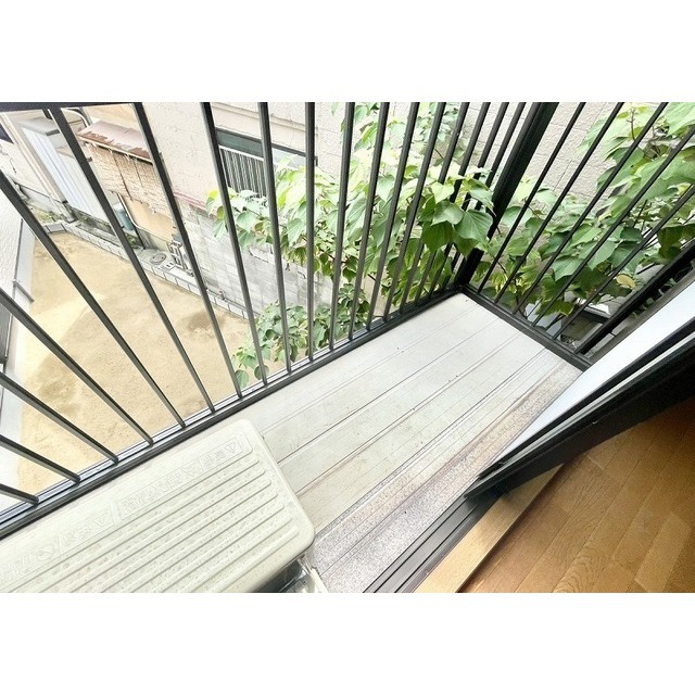バルコニー　画像は２Ｆのもの