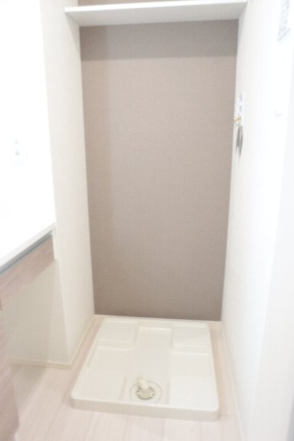 その他　洗濯機置き場は室内です