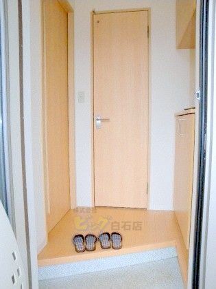 エントランス　広々とした玄関です♪