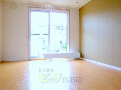 居室・リビング　広々リビングです♪