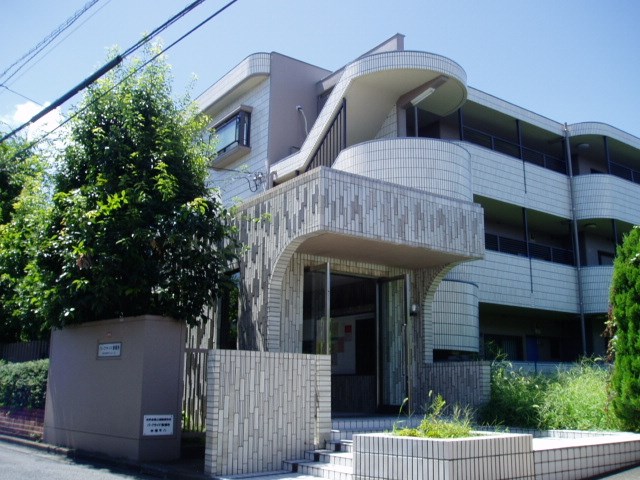 建物外観　新規フルリフォーム！
