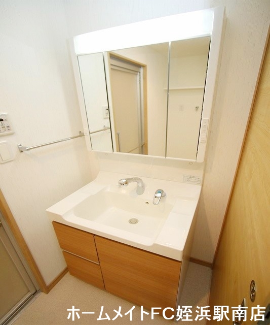 洗面設備　★洗面脱衣所も広々♪★※別部屋参考写真