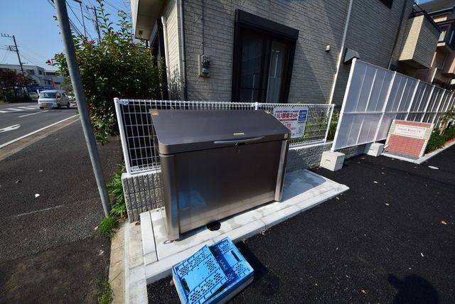 その他共有部分　しっかりとしたゴミストッカー