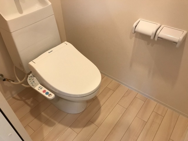 トイレ　シャワー付トイレ