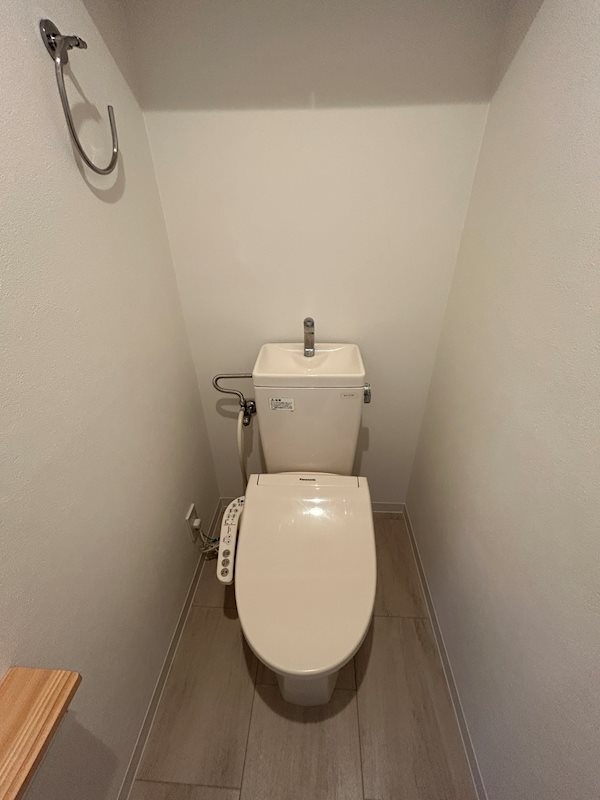 ＪＲ中央線 八王子駅 徒歩17分 12階建 築27年のトイレ写真