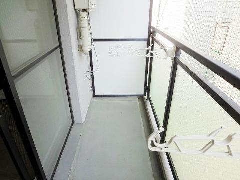 大阪モノレール彩都線 豊川駅 徒歩12分 4階建 築33年の内装写真