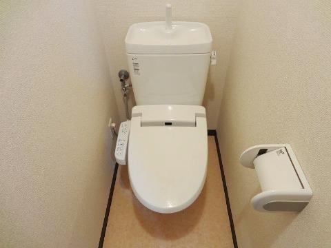 大阪モノレール彩都線 豊川駅 徒歩12分 4階建 築33年のトイレ写真