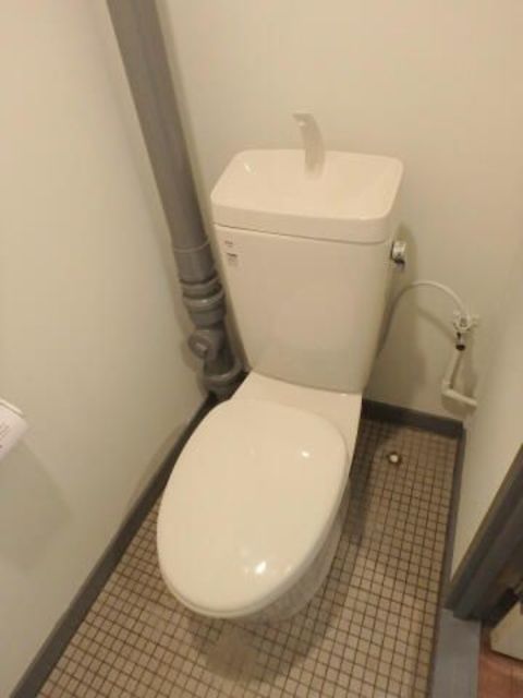 ダイヤモンドビルのトイレ写真