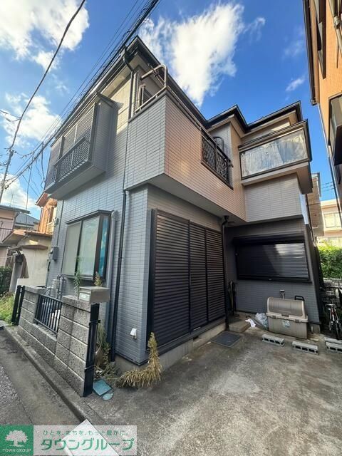 岸町2丁目貸家の外観写真