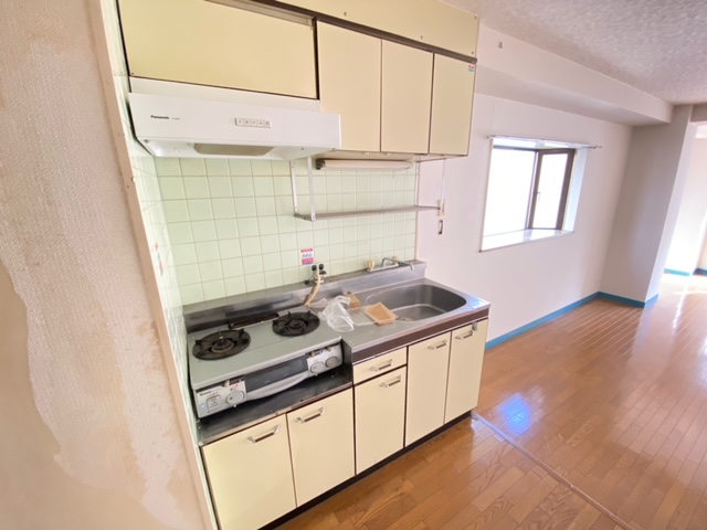 キッチン　同マンション別部屋写真