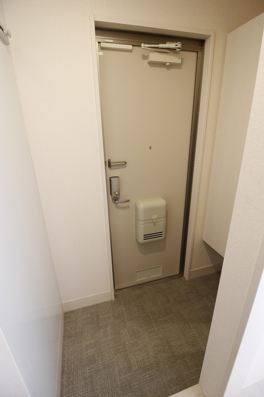 玄関　別の部屋の写真です。
