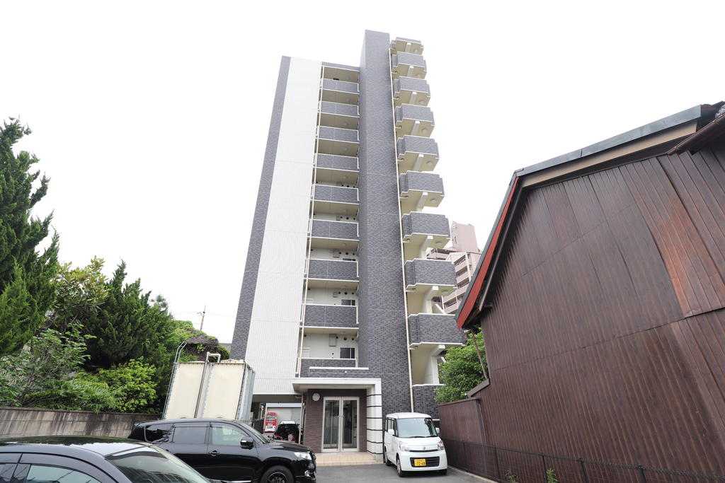 建物外観　タワー型マンションです！