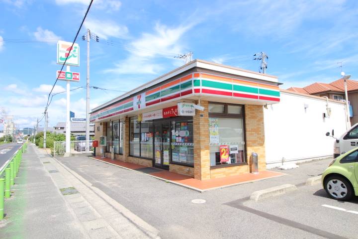 コンビニ　セブンイレブン金岡東1丁目店（コンビニ）まで522m