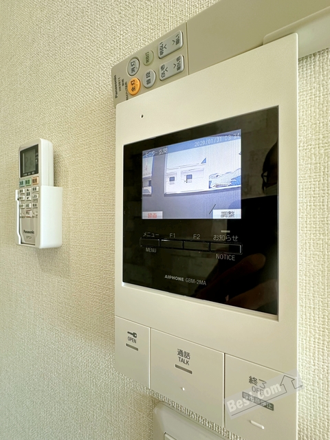 セキュリティ　カラーモニターホンで来訪者を確認できます♪