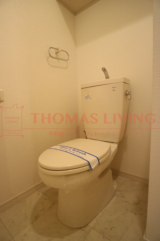 トイレ　現在、写真準備中の為同メーカー物件の写真を添付しております。