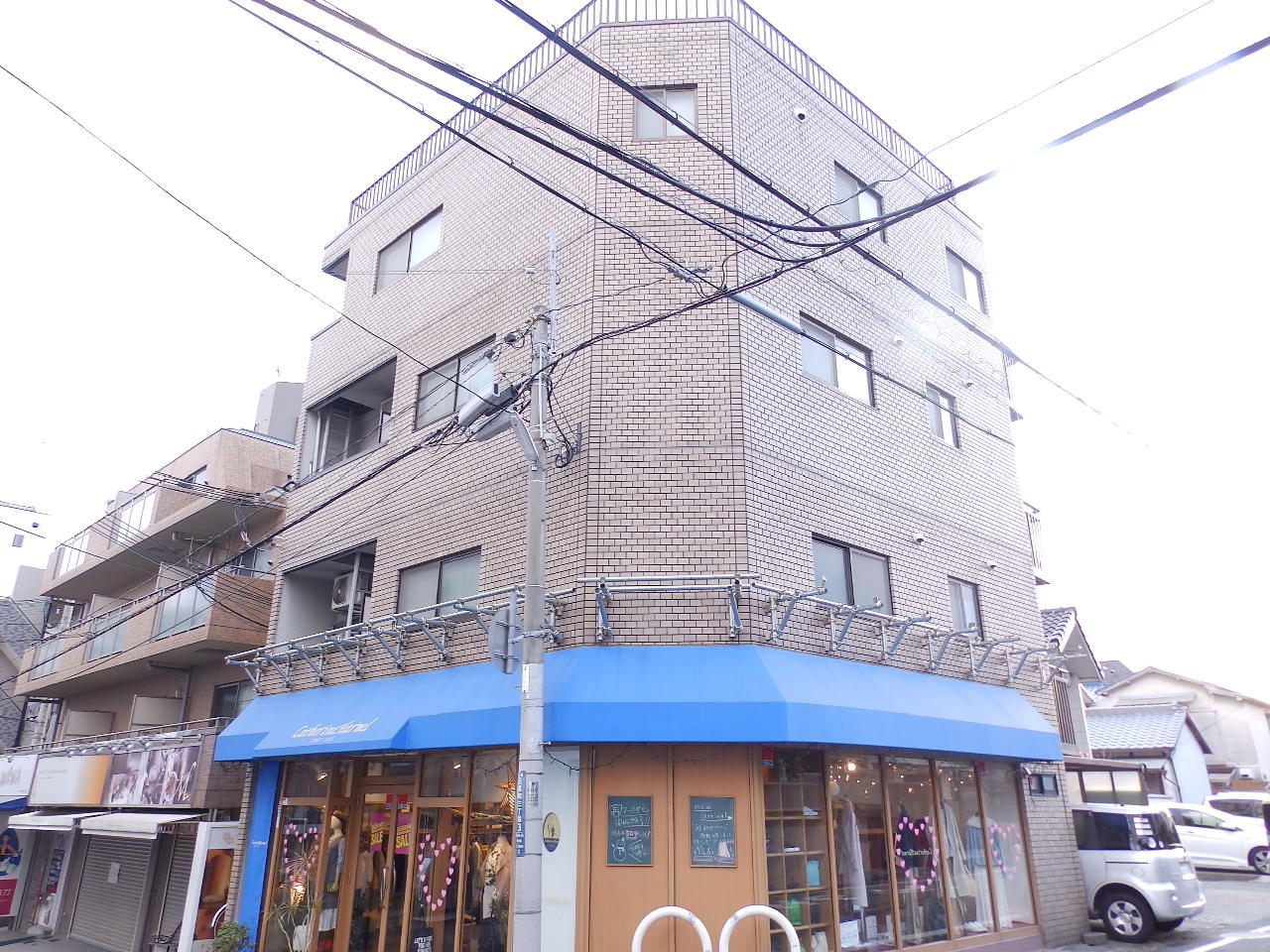 建物外観　便利な立地条件