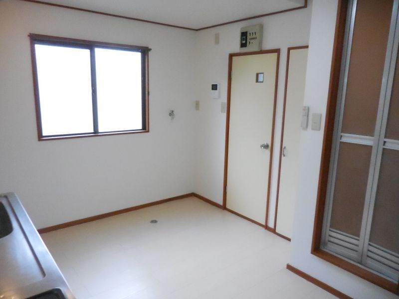 居室・リビング　窓のあるDK