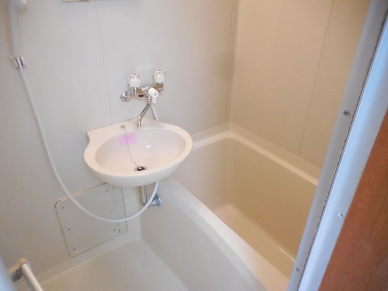 バス・シャワールーム　うれしいバストイレ独立タイプ