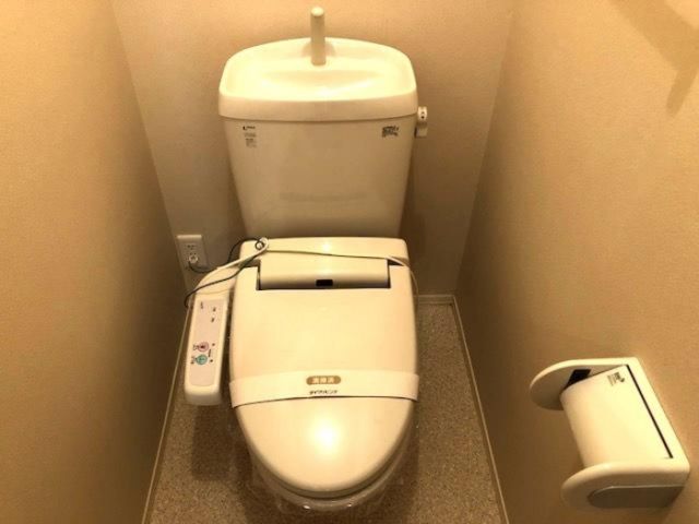【グレースヒル　Bのトイレ】