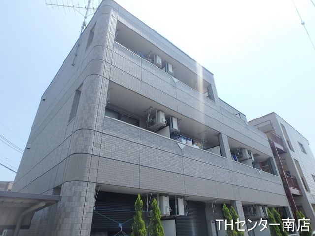 横浜市都筑区折本町のマンションの建物外観