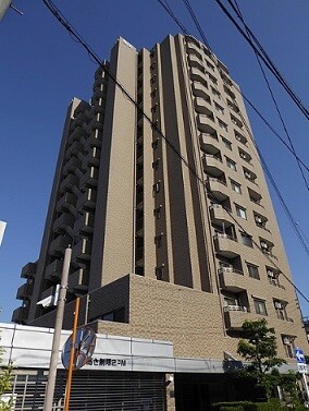 名古屋市東区代官町のマンションの建物外観