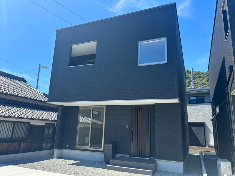 広畑区西蒲田戸建の建物外観