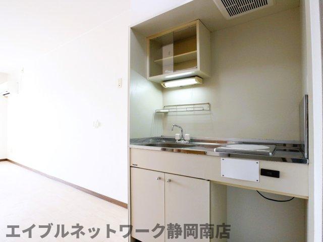 【静岡市駿河区小鹿のマンションのキッチン】